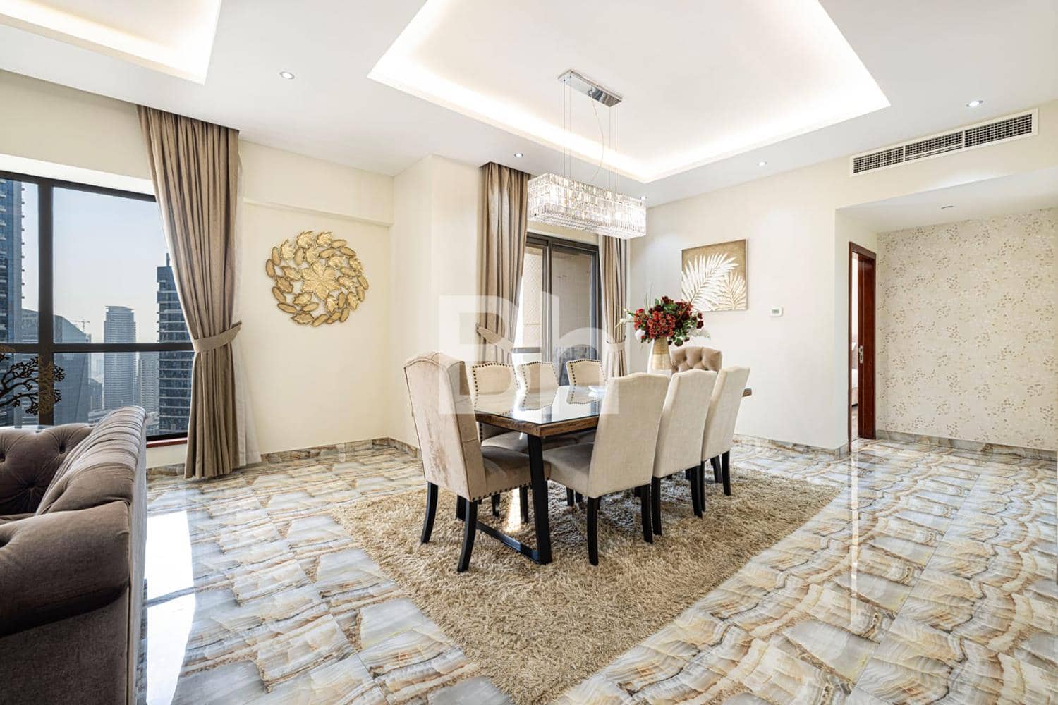 4 Bedroom Apartment in Sadaf 2 - photo 2