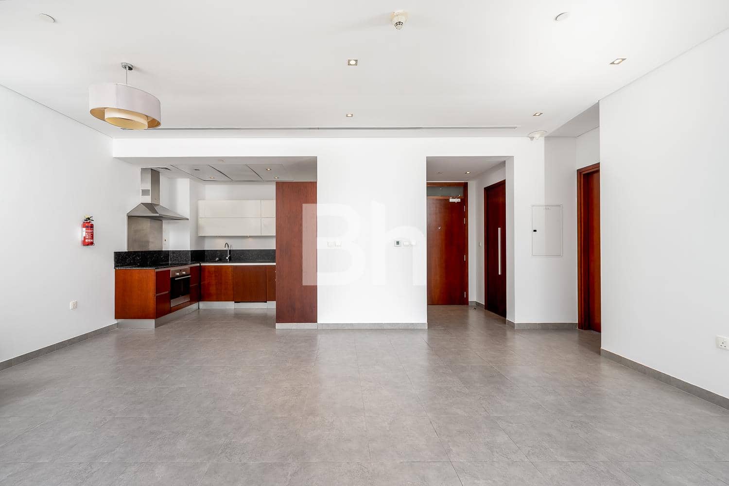 1 Bedroom Apartment in Maze Tower - photo 1