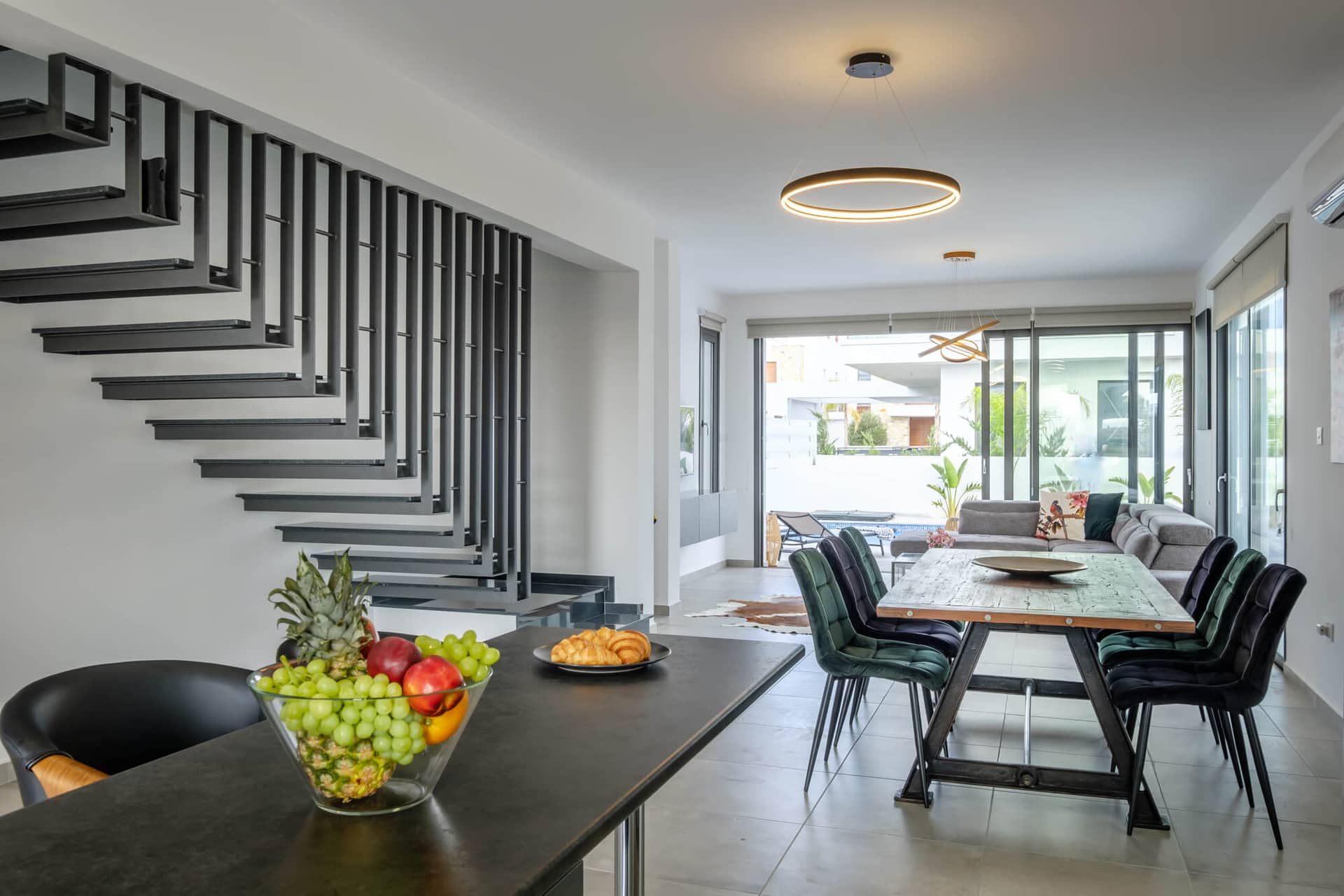 5 Bedroom House in Agapis - photo 2