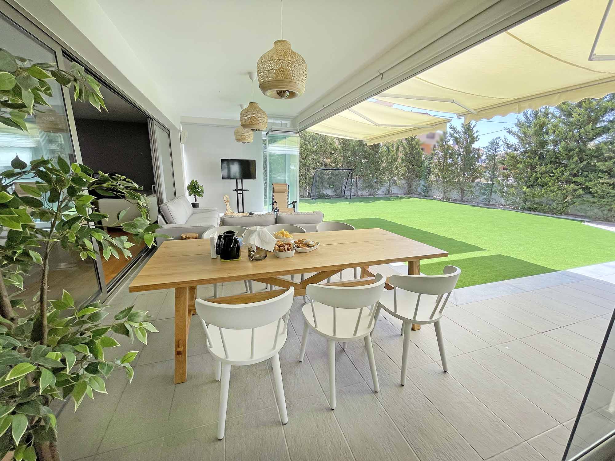 5 Bedroom House in 2 agoniston