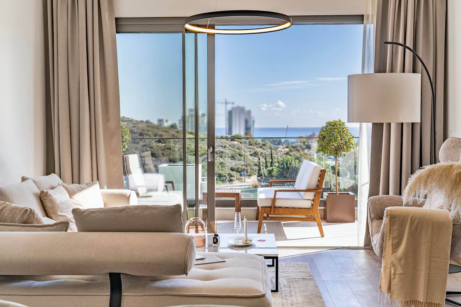 2 Bedroom Penthouse in Dimokratias - photo 2