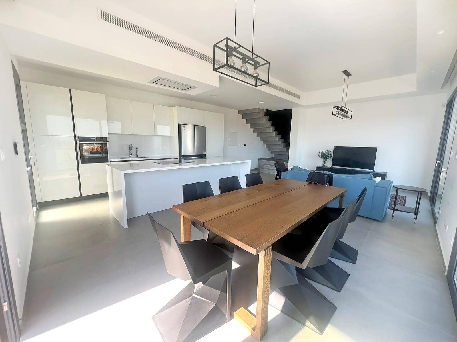 4 Bedroom House in 8 Patroklou Kokkinou - photo 2