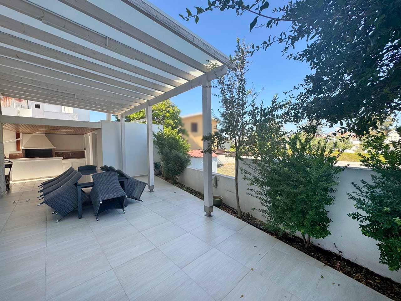 4 Bedroom House in Alexandrou Papadiamanti 34 - photo 1