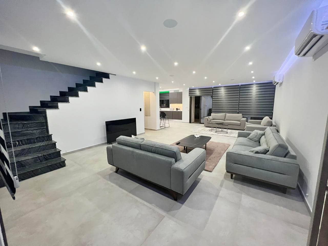 3 Bedroom House in 1 Apriliou - photo 1