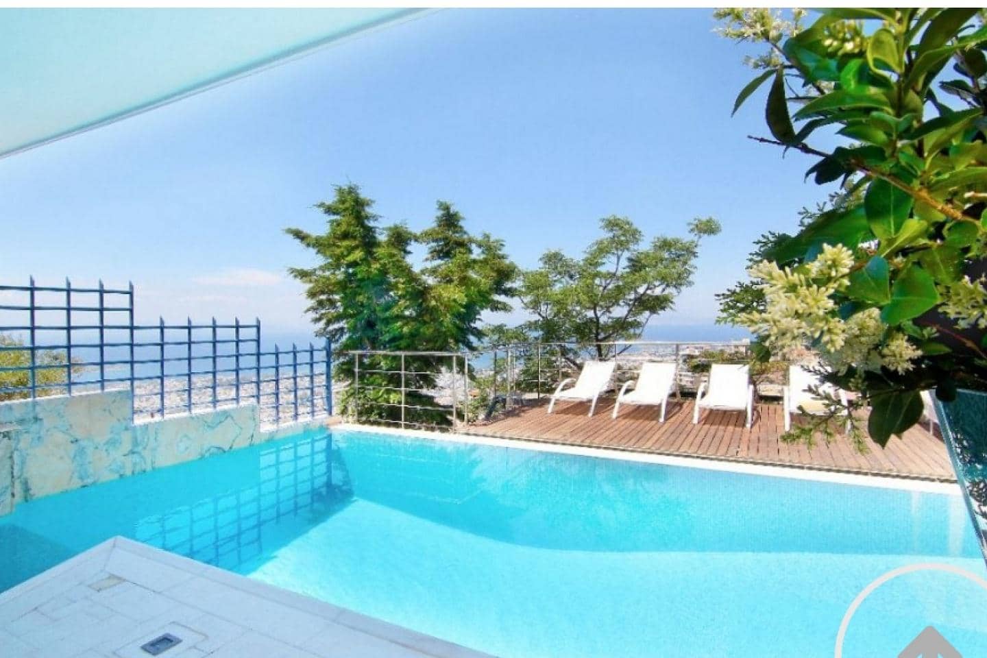4 Bedroom Villa in Panorama - photo 2