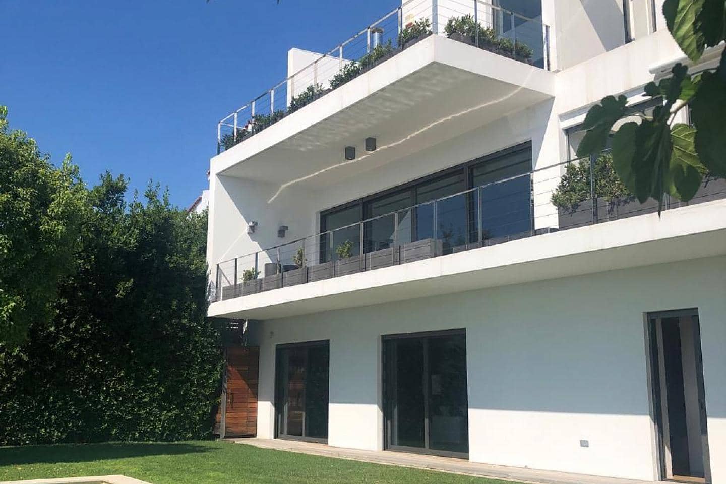5 Bedroom Villa in Ano Voula - photo 1