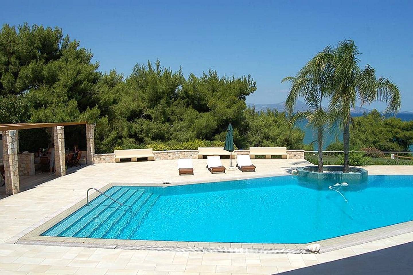 5 Bedroom Villa in Center - photo 2