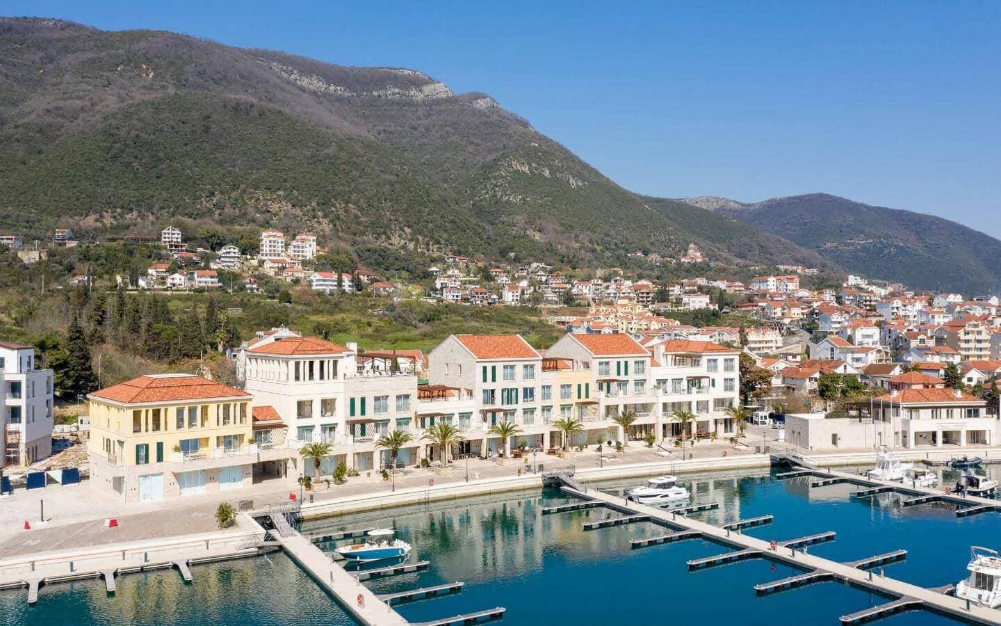 1 Bedroom Apartment in Herceg Novi - photo 1