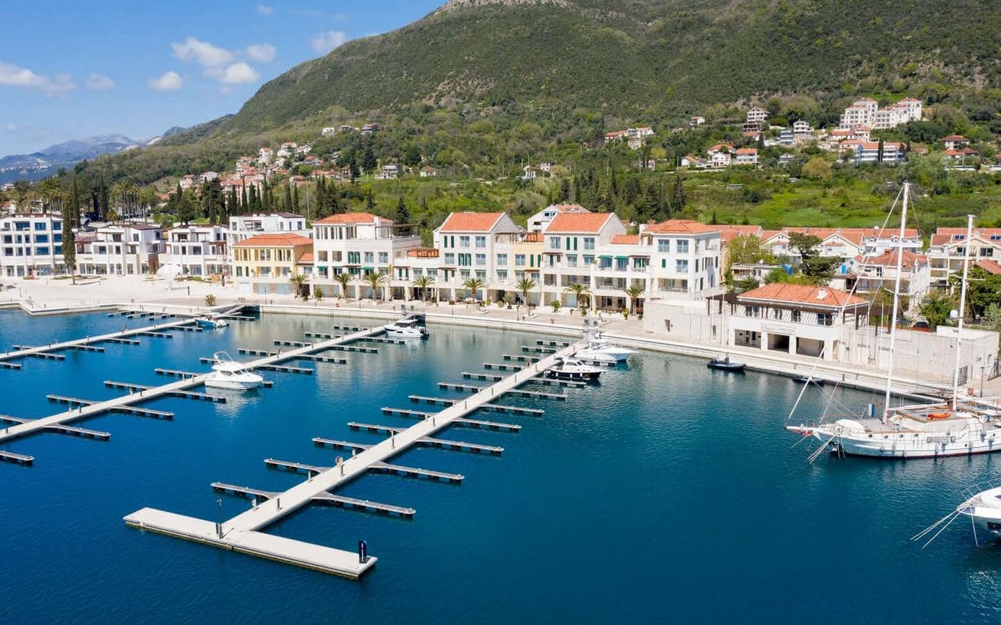 1 Bedroom Apartment in Herceg Novi - photo 2