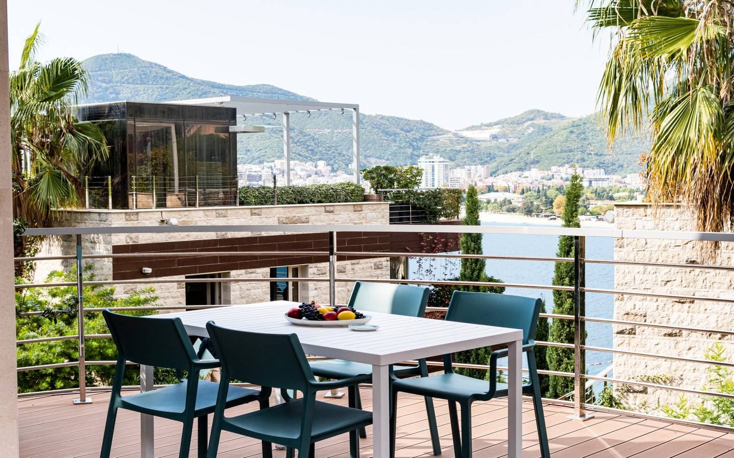 2 Bedroom Apartment in Dukley Gardens - photo 1