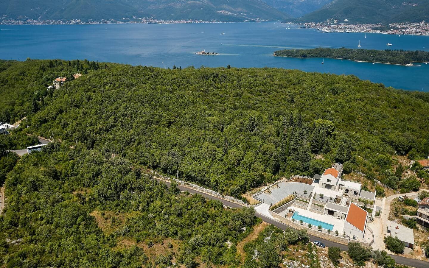 6 Bedroom Villa in Djurasevici - photo 1
