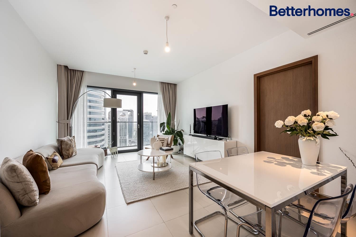 2 Bedrooms Apartment in  Vida Residences Dubai Marina - photo 2