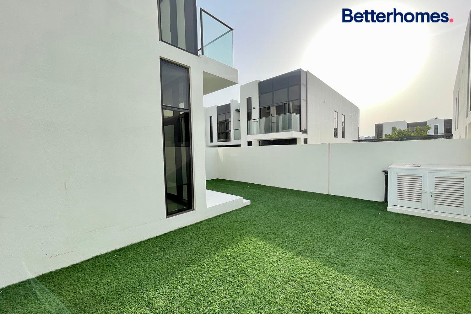 3 Bedrooms Townhouse in Damac Hills 2 - photo 1