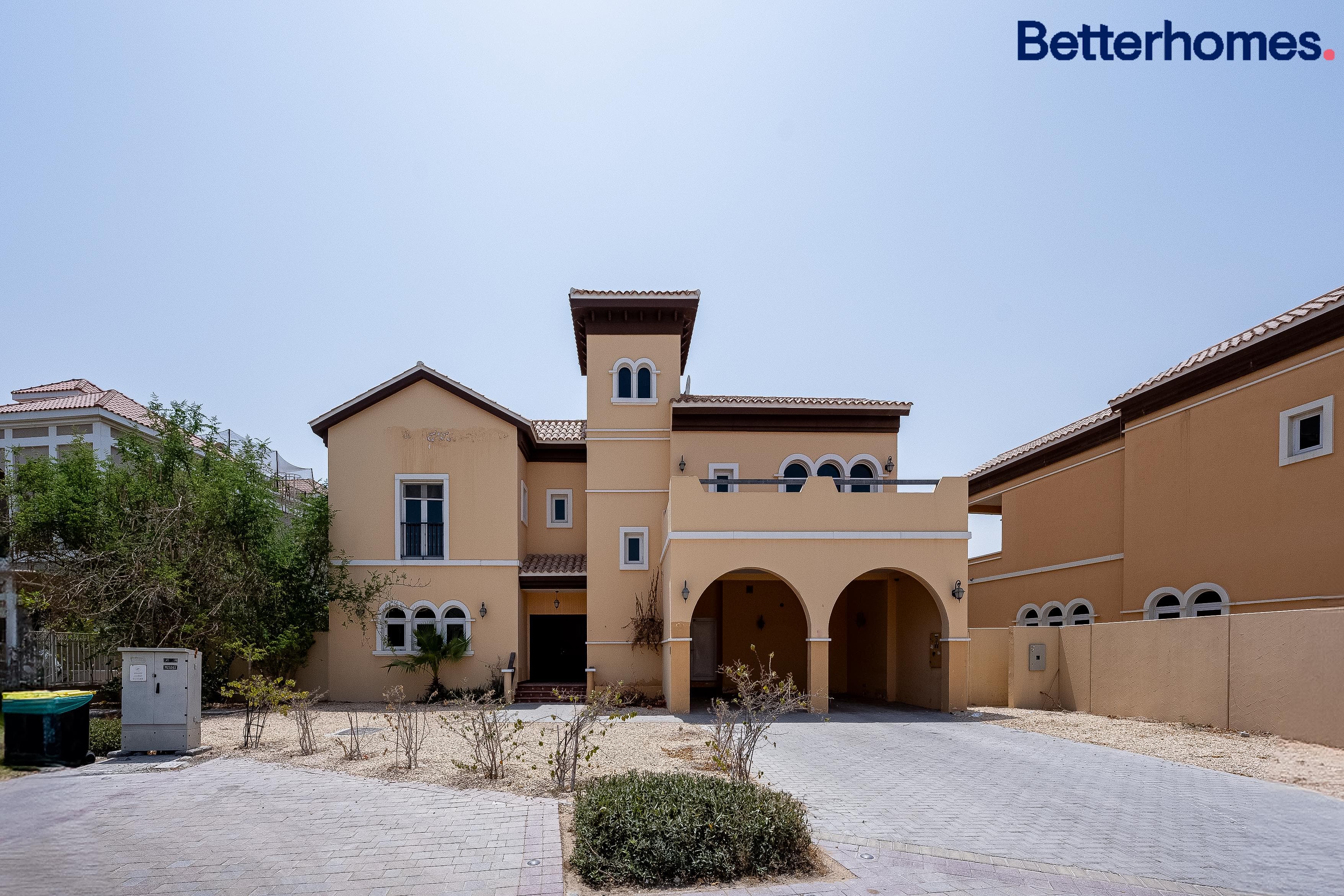 5 Bedrooms Villa in The Villa