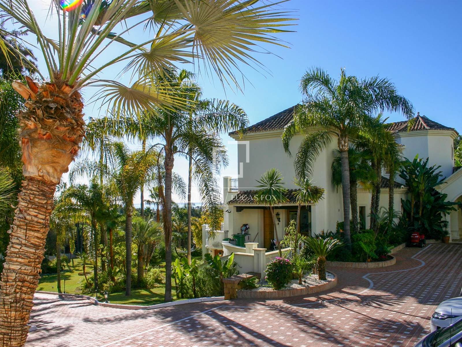16 Bedroom House / Villa in Paraiso Alto - photo 1