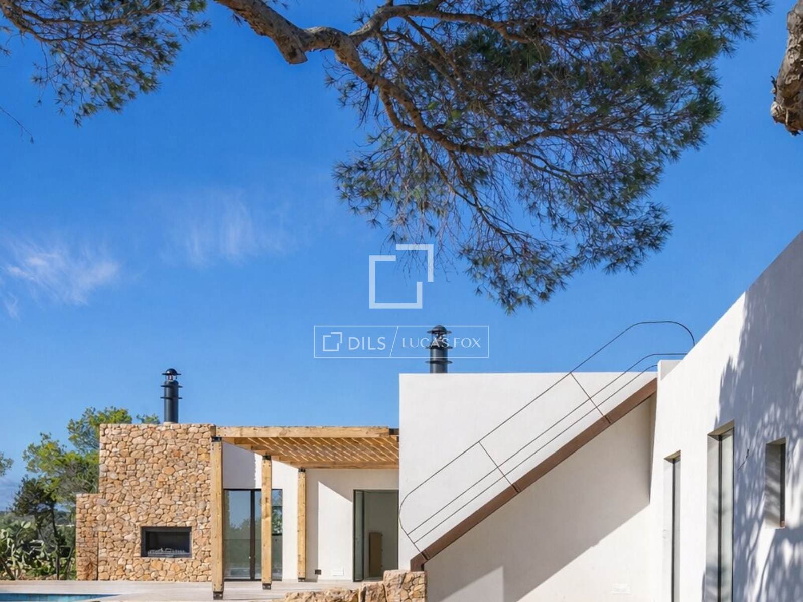 6 Bedroom House / Villa in Ibiza - photo 2