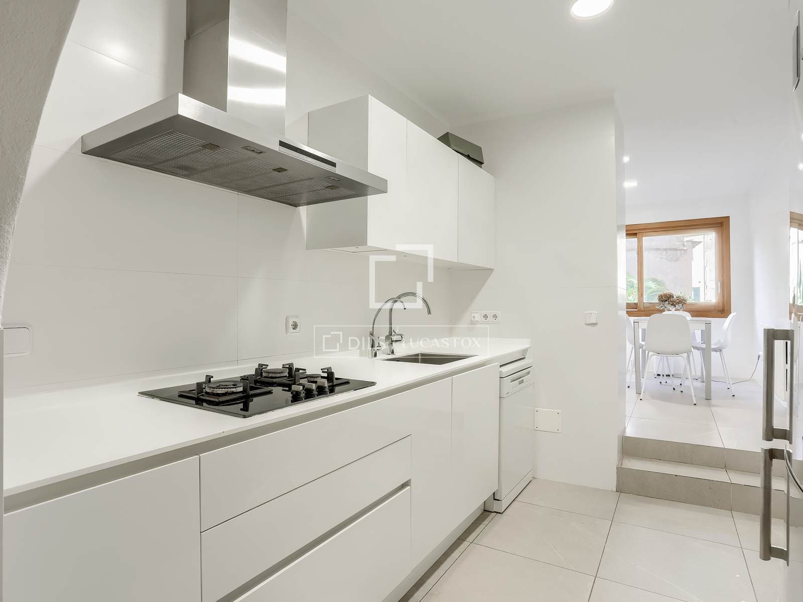 6 Bedroom Apartment in Calle San Bartolomé - photo 2