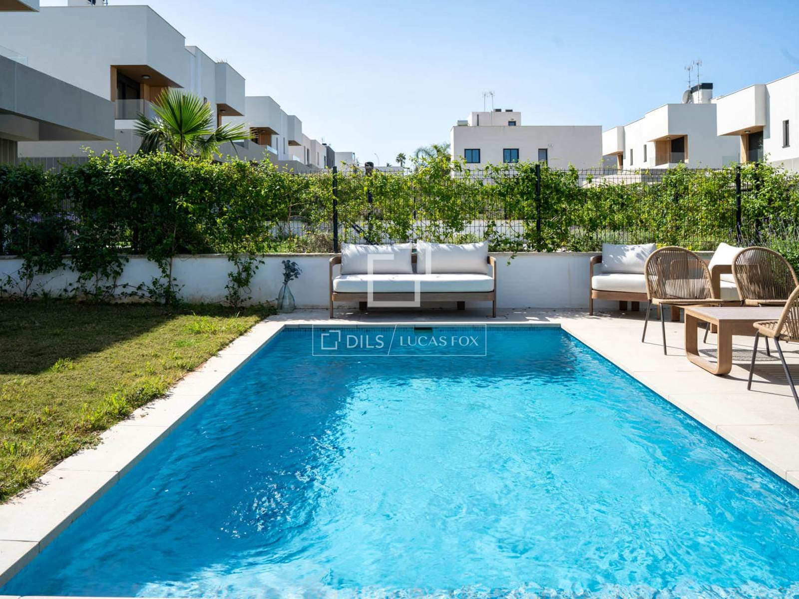 4 Bedroom House / Villa in BUSQUERET - photo 1