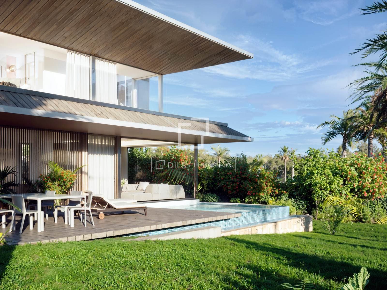 3 Bedroom House / Villa in Calle Somontano