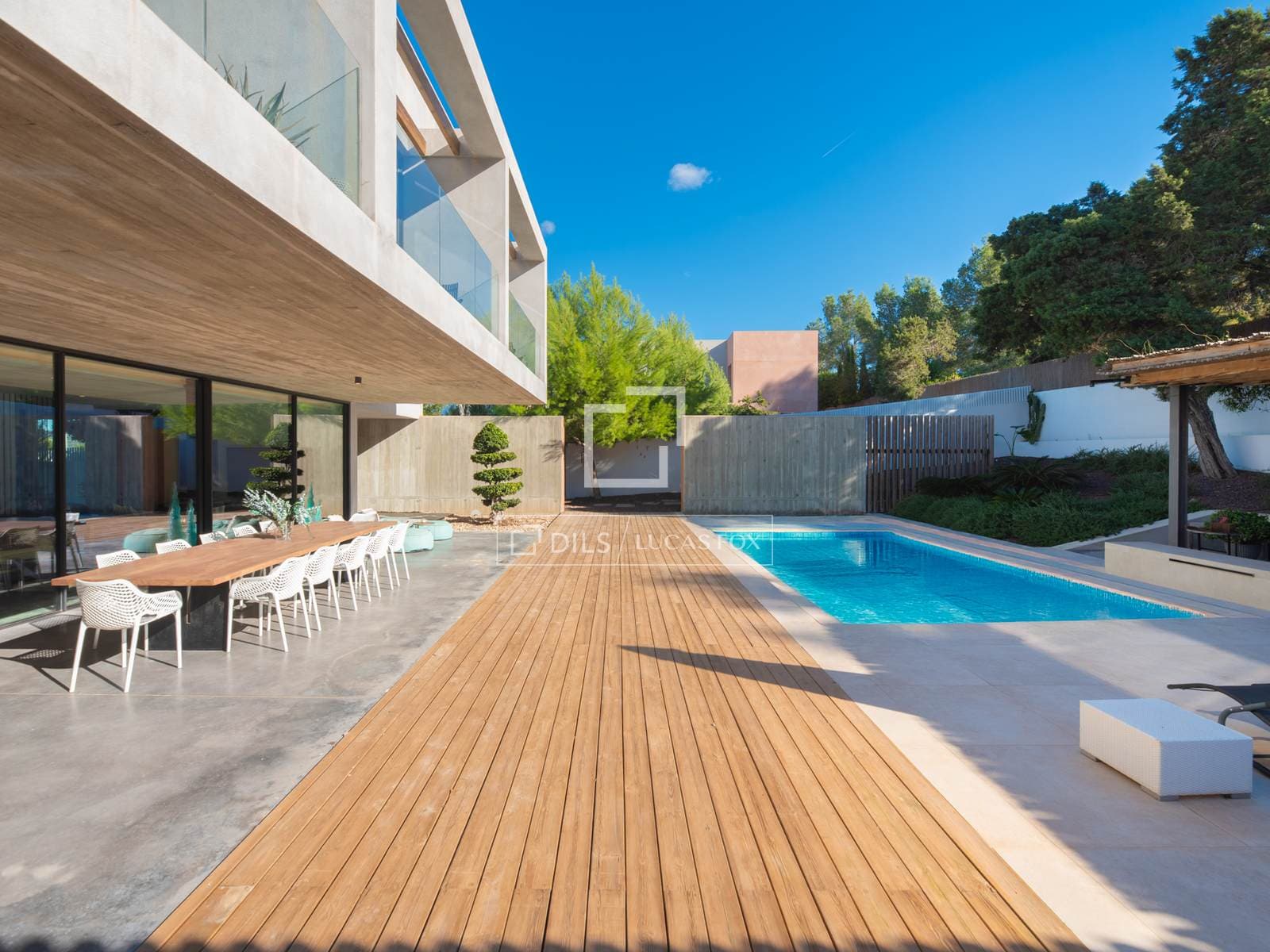 4 Bedroom House / Villa in Calle Valencia - photo 1