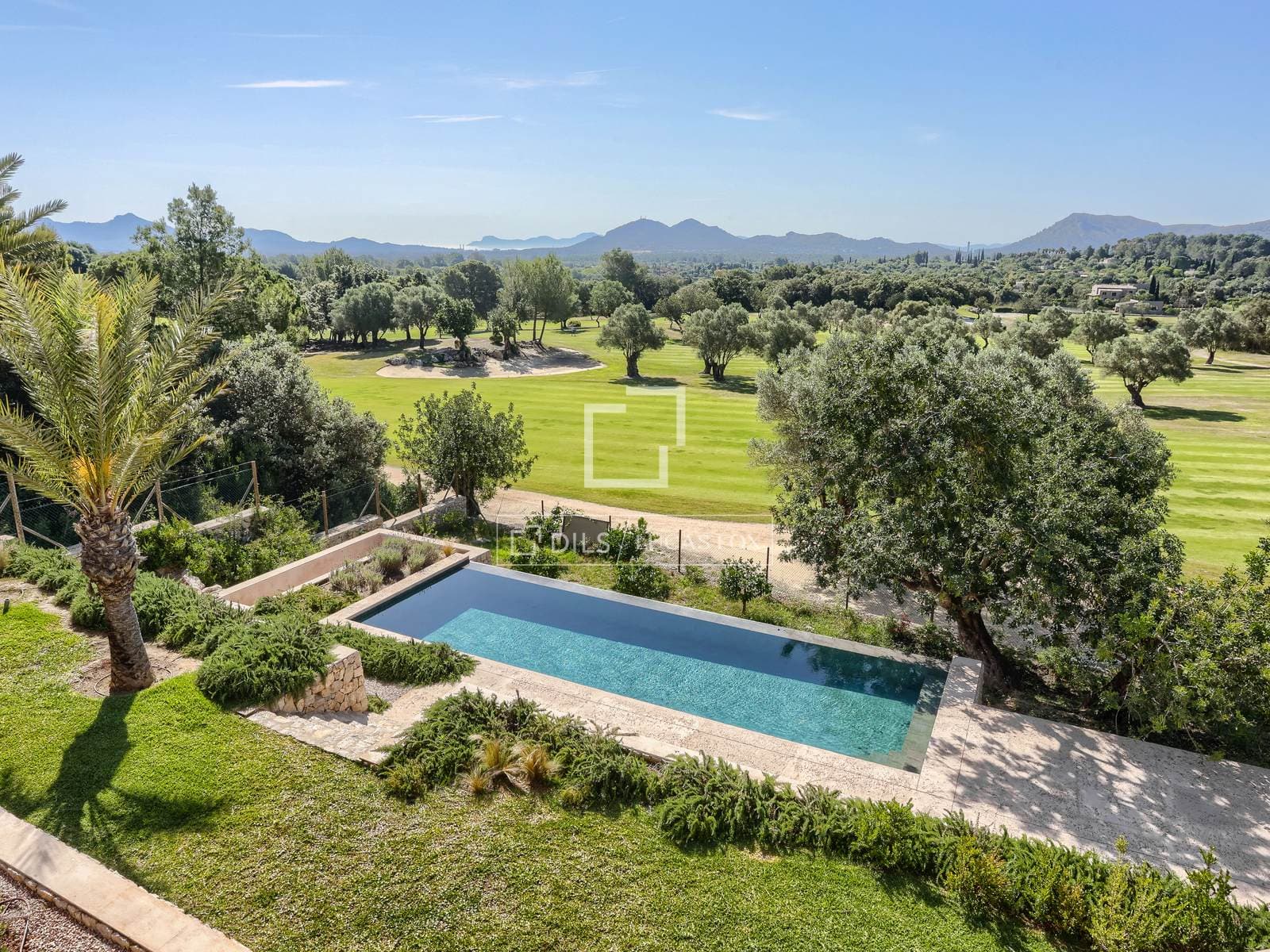 5 Bedroom Country house in solar 6 urb. Can Porquer Pollença - photo 1