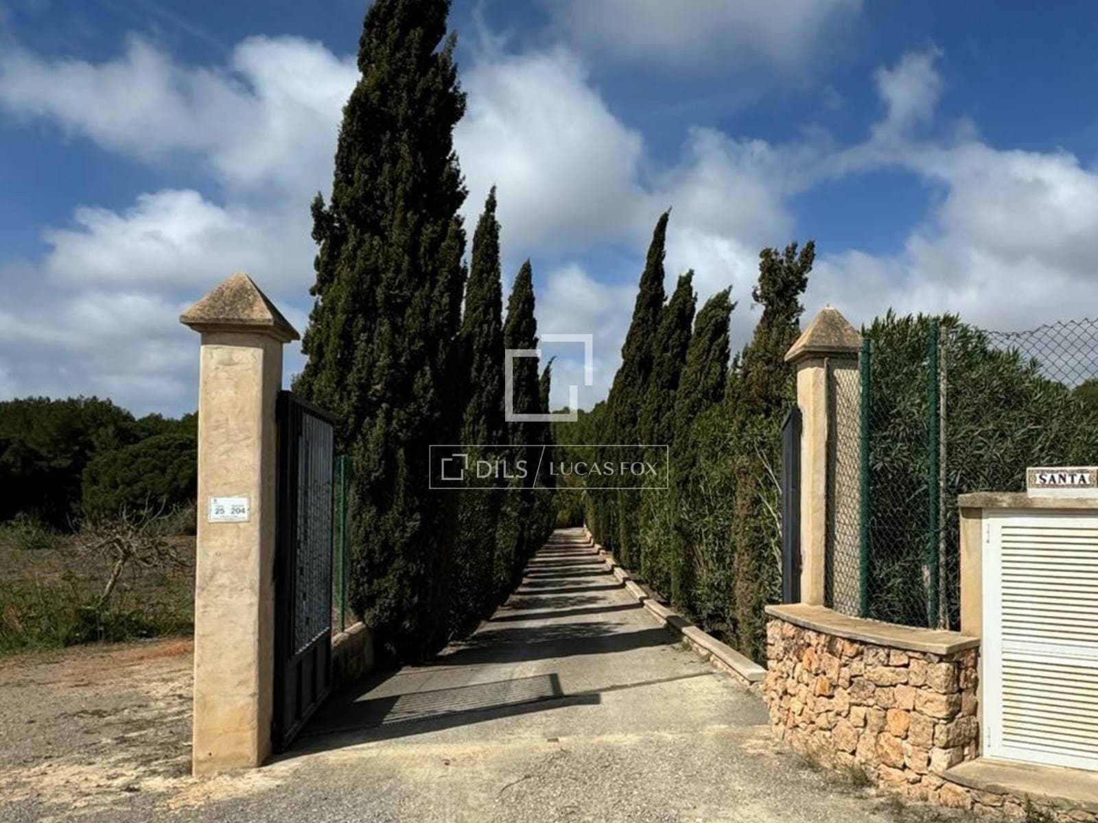 5 Bedroom Country house in Diseminado - photo 1