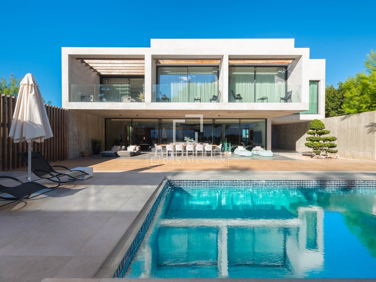 4 Bedroom House / Villa in Calle Valencia