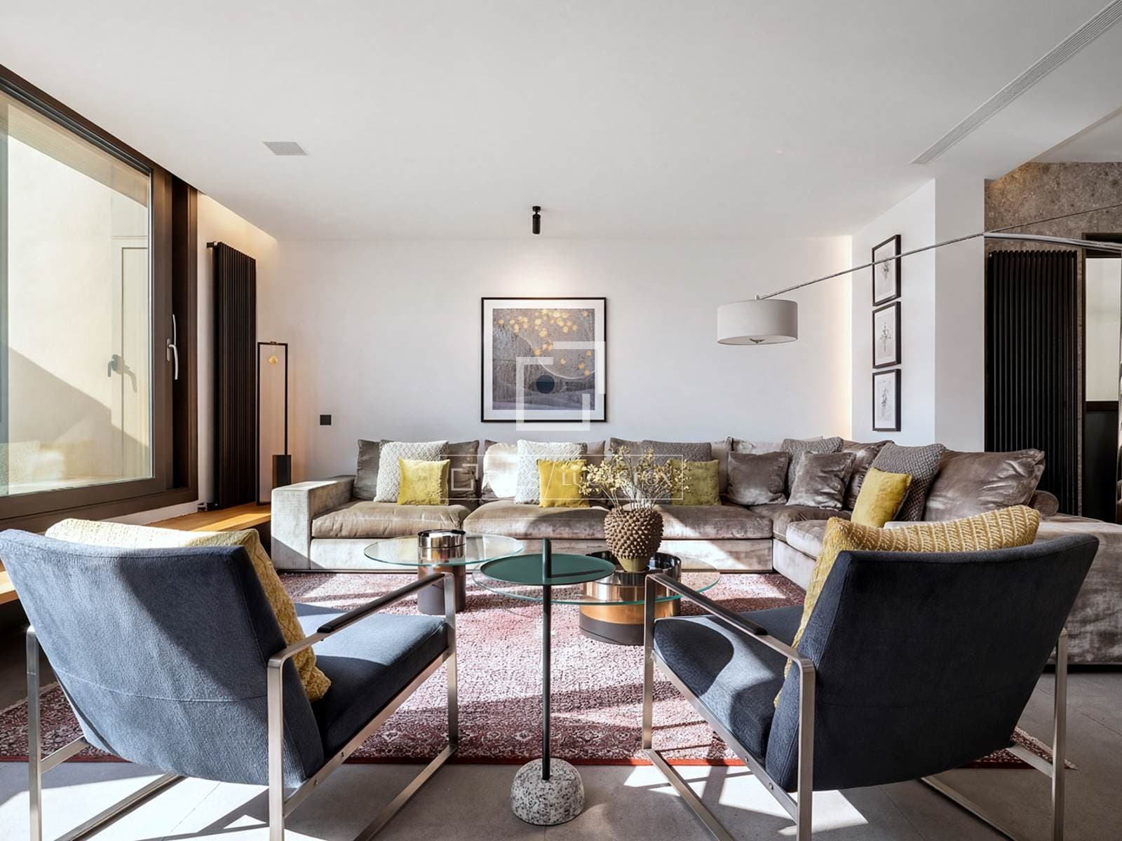 2 Bedrooms Apartment in  Girona - photo 2