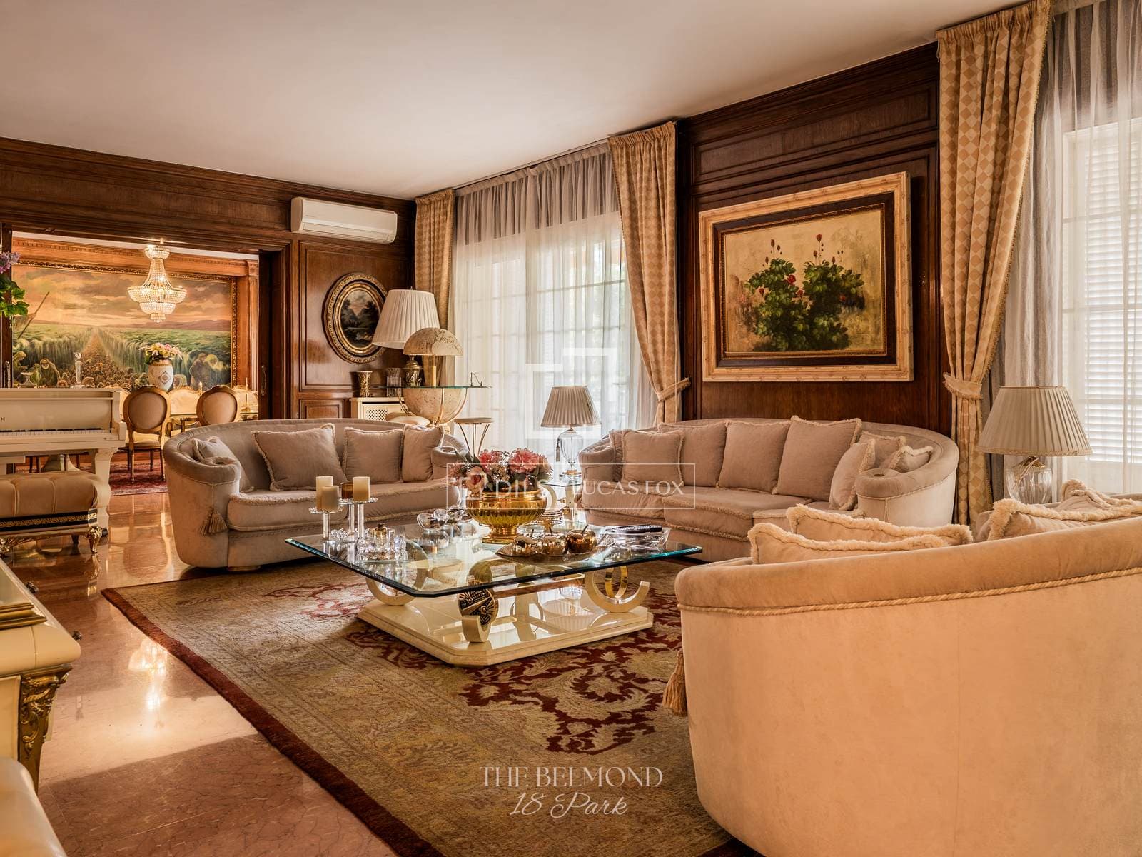 6 Bedroom Apartment in Ferran Agullo - photo 2