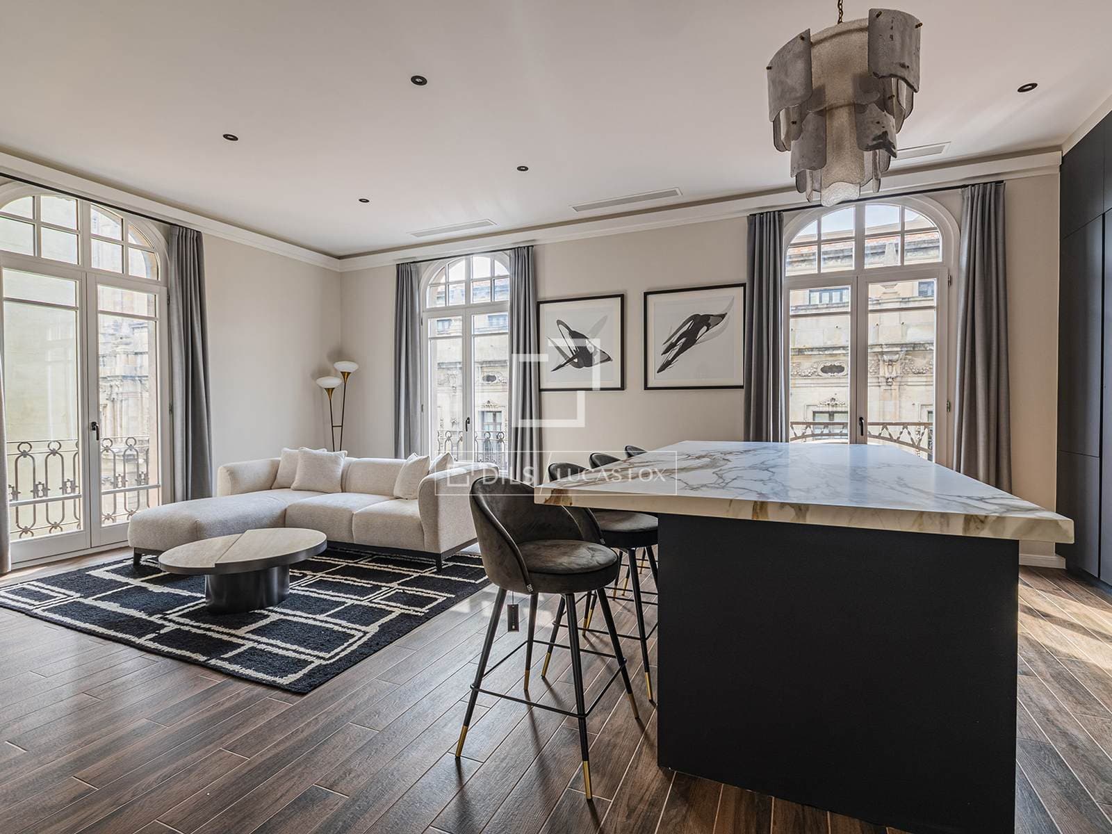 3 Bedrooms Apartment in  Via Laietana - photo 1