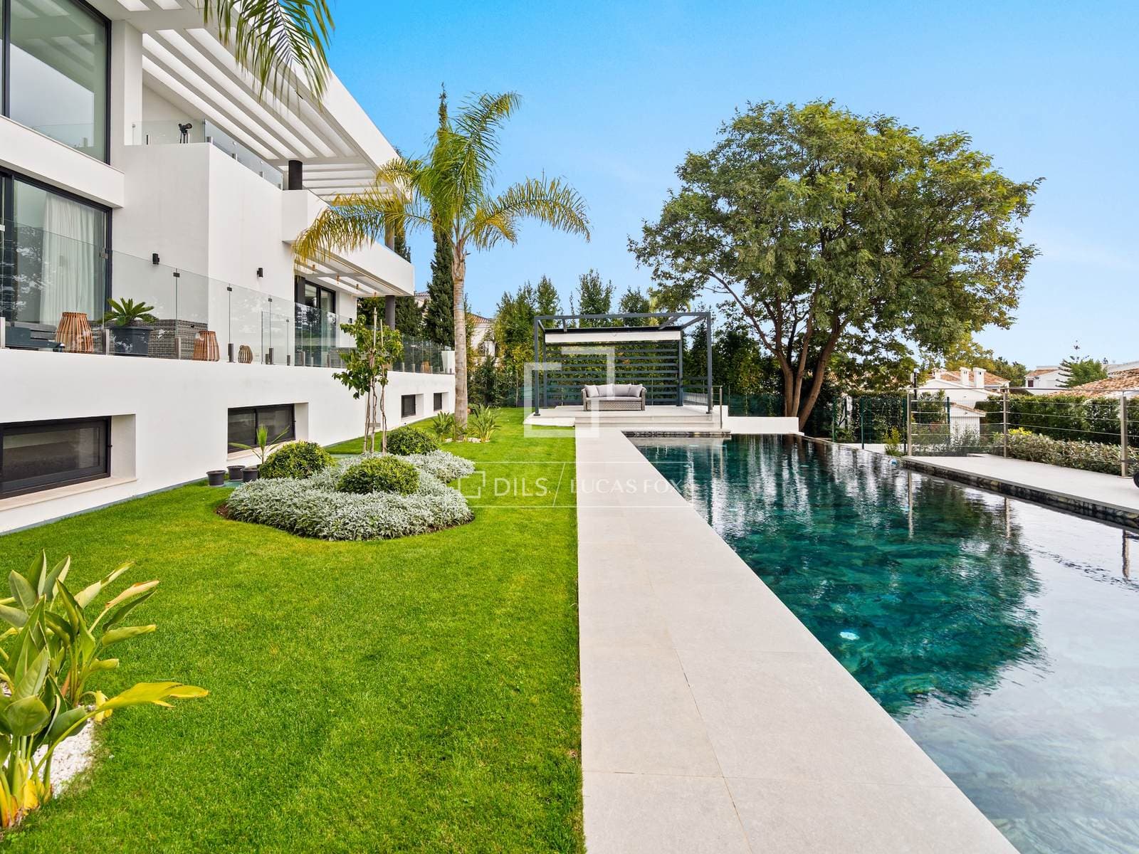 5 Bedroom House / Villa in El Paraiso