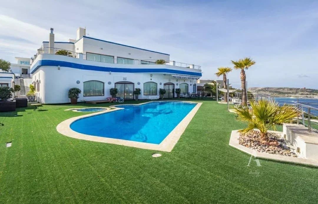 7 Bedroom Villa in Mellieha - photo 2