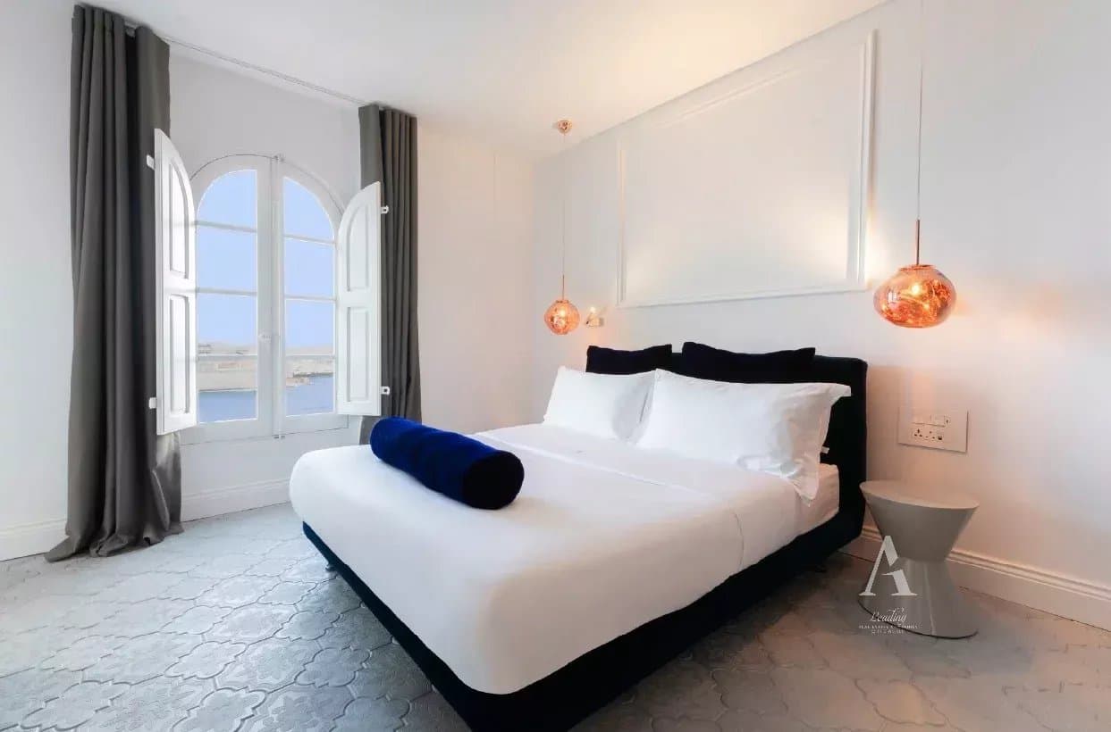 4 Bedrooms Commercial property in  Valletta