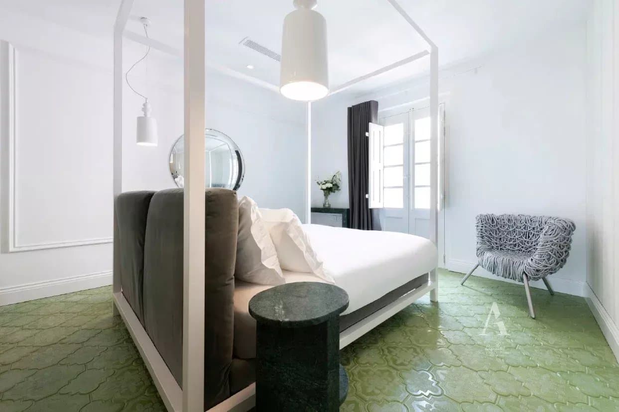 4 Bedrooms Commercial property in  Valletta - photo 1