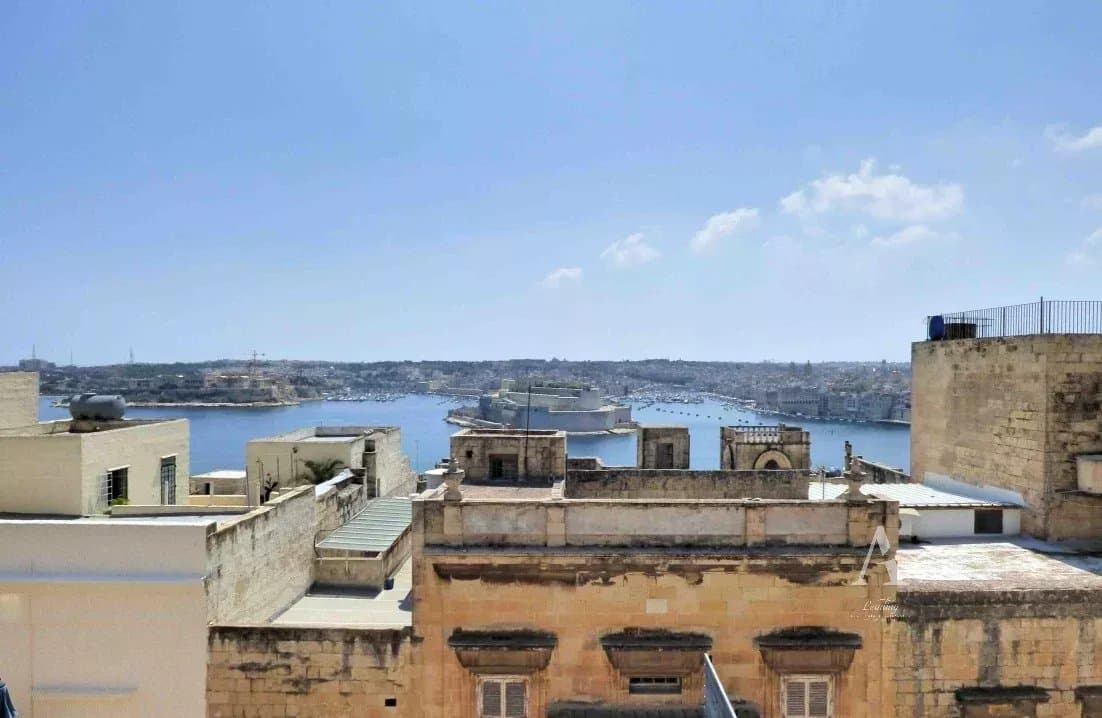 6 Bedroom House in Valletta