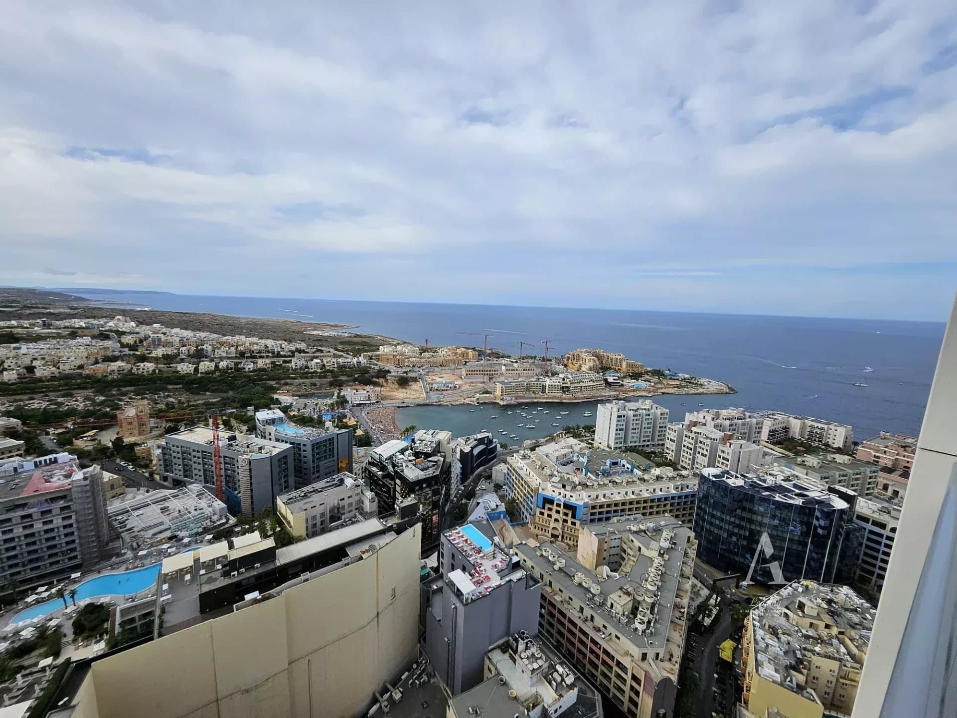 1 Bedroom Apartment in St. Julian's - photo 1