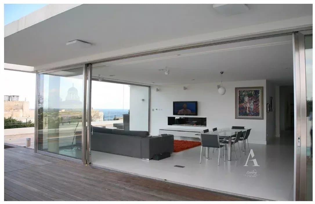 5 Bedroom Villa in Naxxar - photo 2