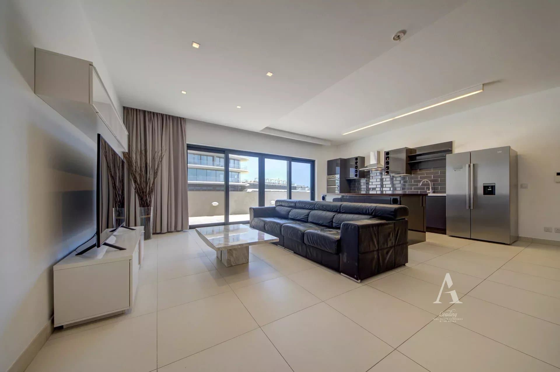 3 Bedroom Apartment in St. Julian's - photo 1
