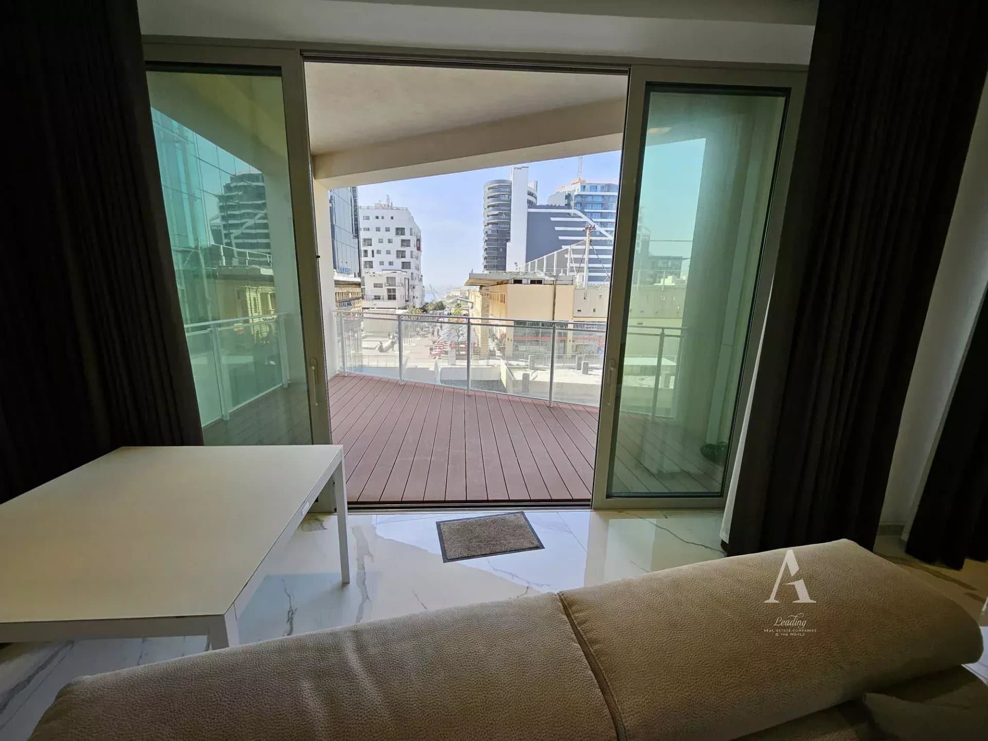 1 Bedroom Apartment in Sliema - photo 2