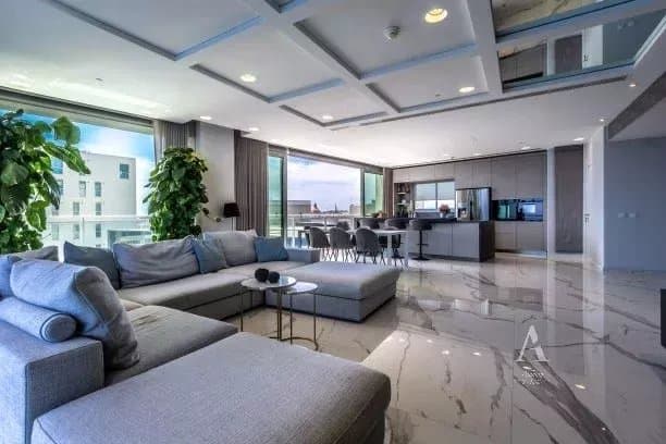 4 Bedrooms Apartment in  Sliema - photo 1