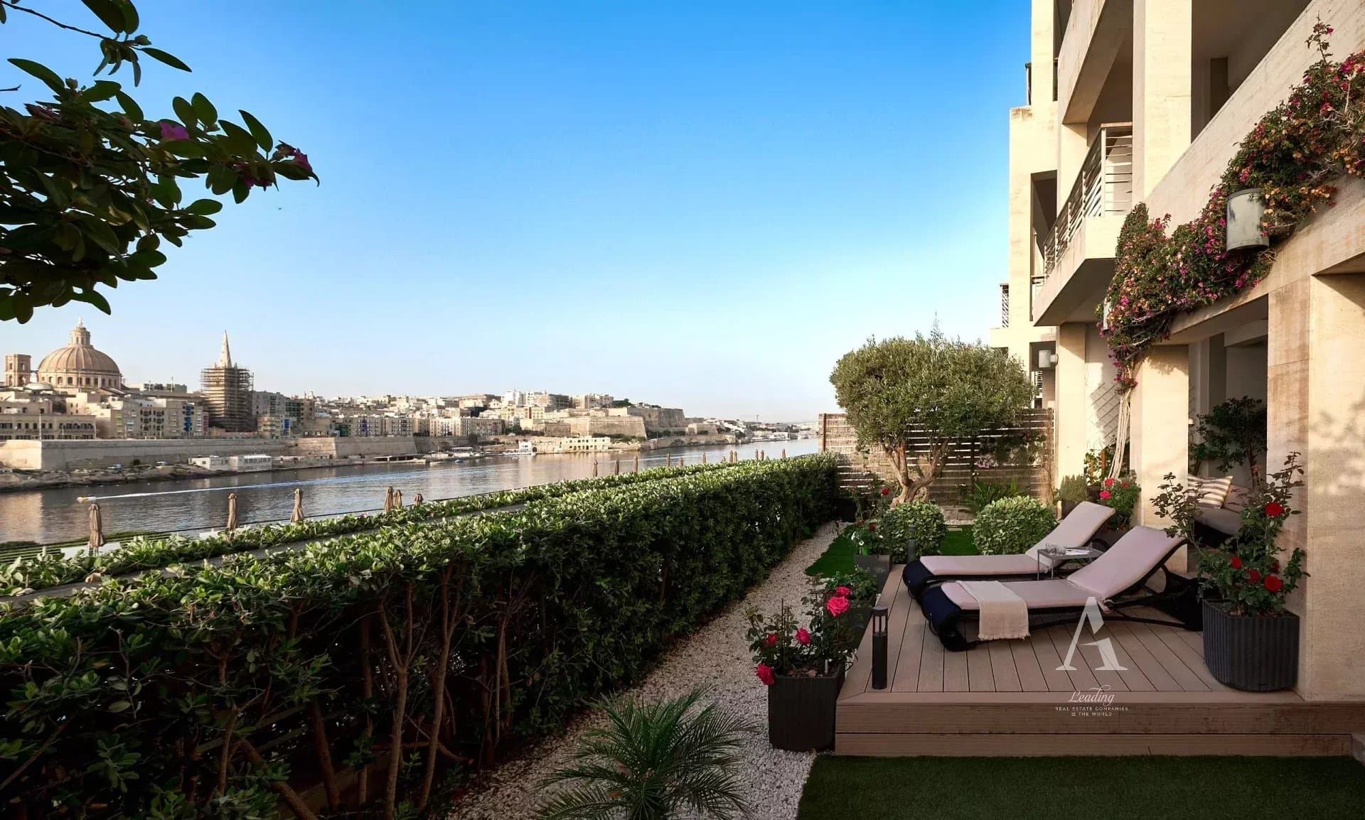 4 Bedrooms Apartment in  Sliema