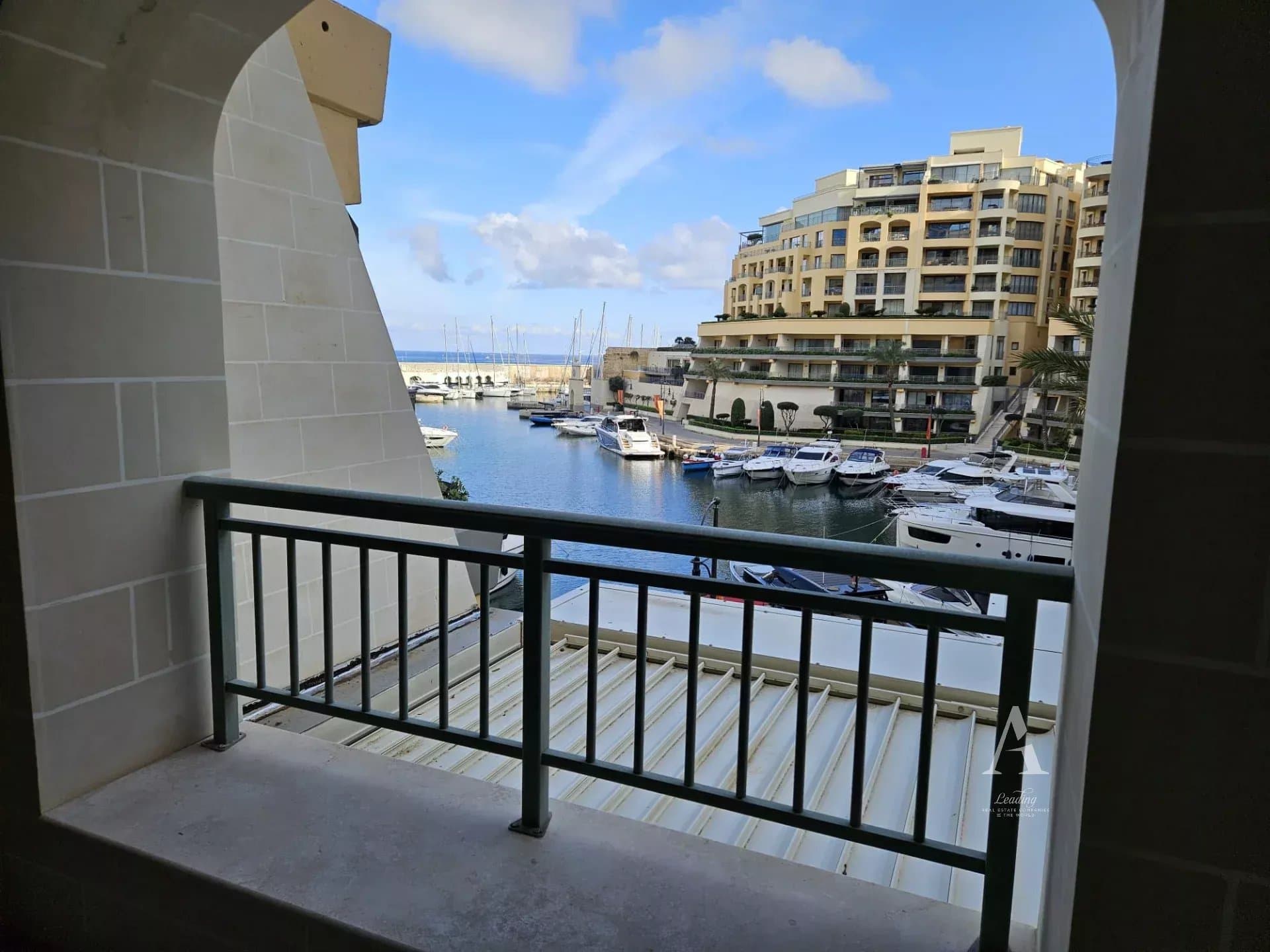 2 Bedroom Apartment in St. Julian's - photo 2