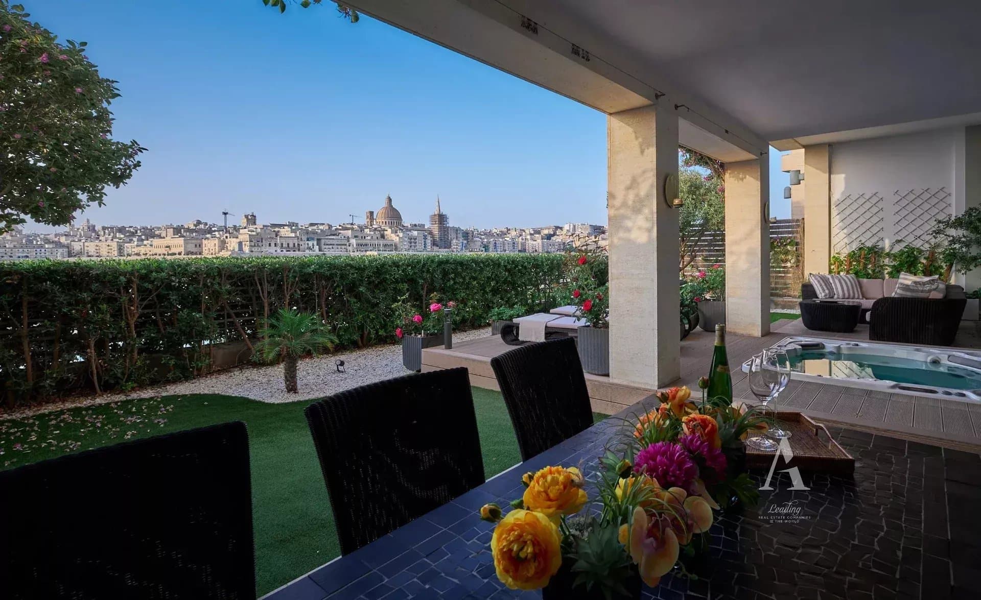 4 Bedrooms Apartment in  Sliema - photo 2