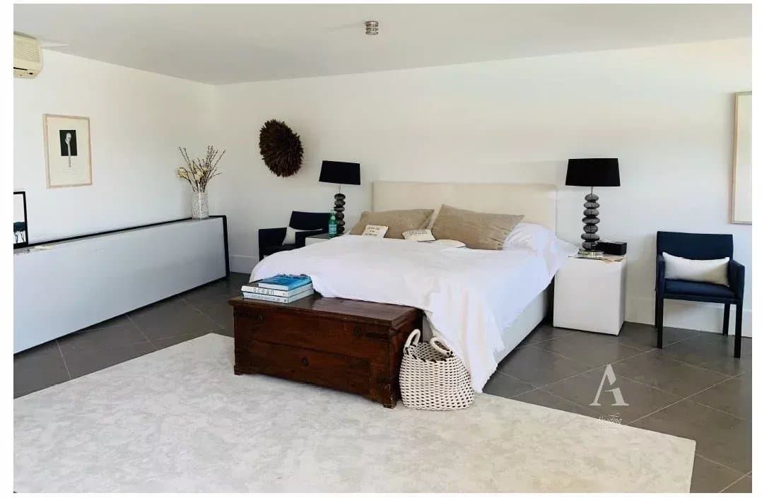 5 Bedroom Villa in Naxxar - photo 1