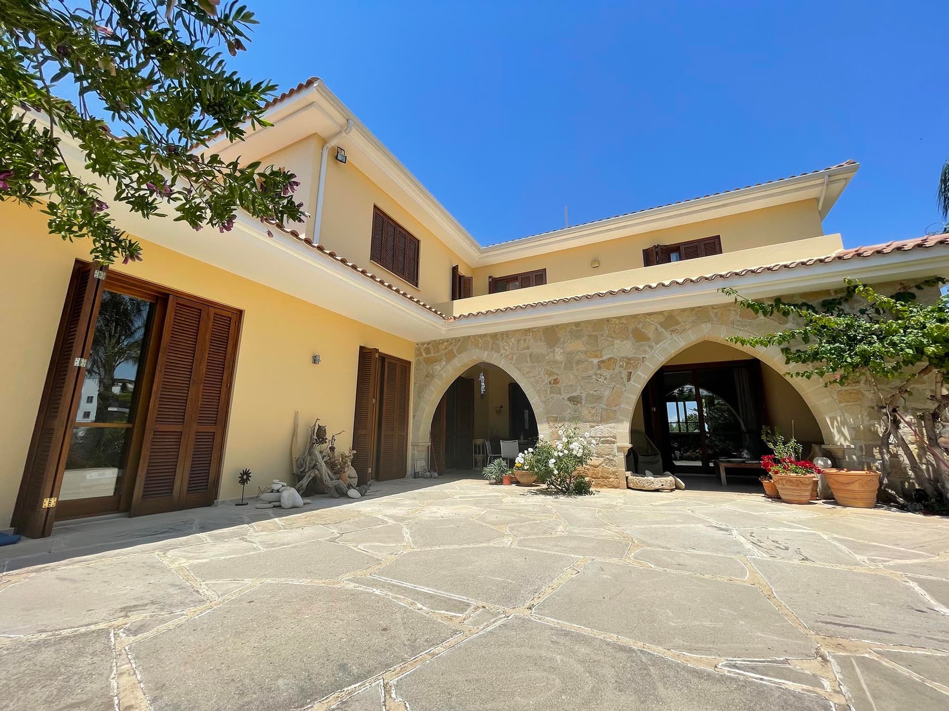4 Bedroom House in Iras 7