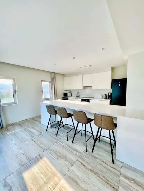 3 Bedroom Apartment in Tasou isaac - photo 1