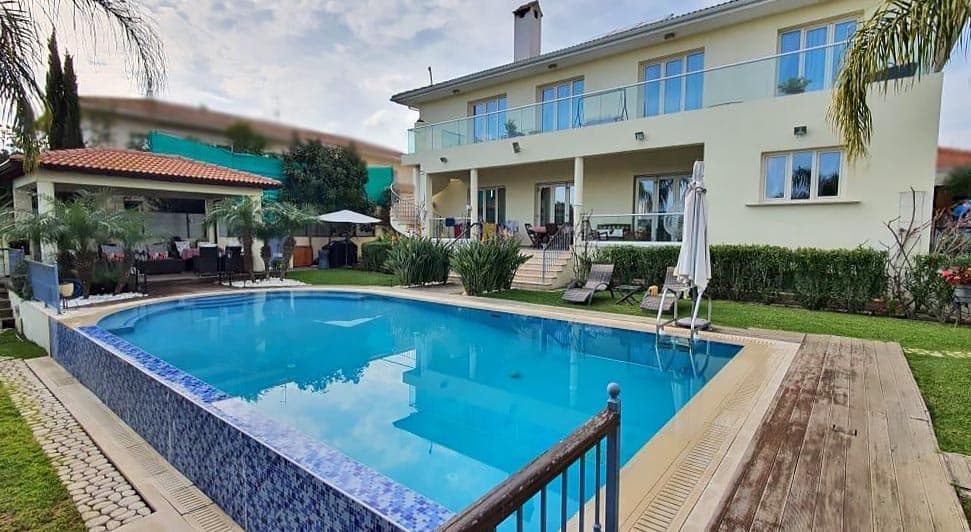 7 Bedroom House in Tymvos Makedonitissas