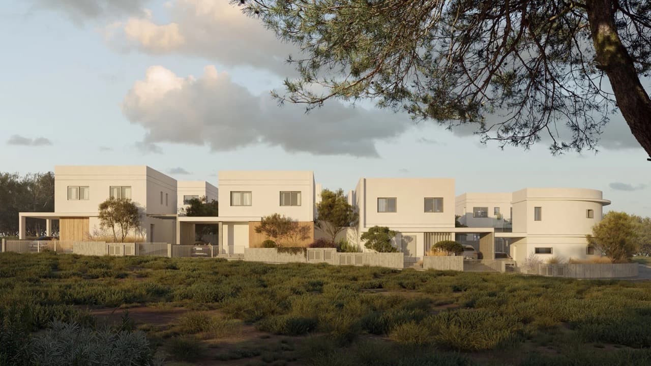 4 Bedroom House in Archangelos Area - photo 1