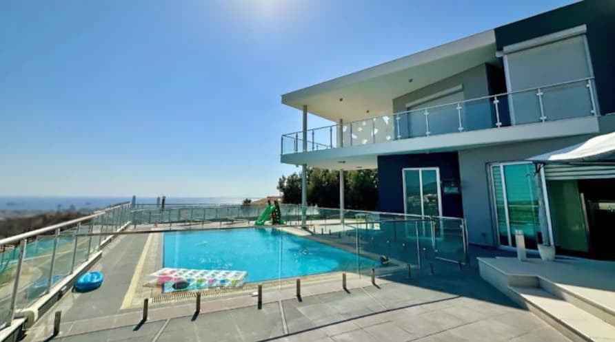 4 Bedroom Villa in Ayios Athanasios