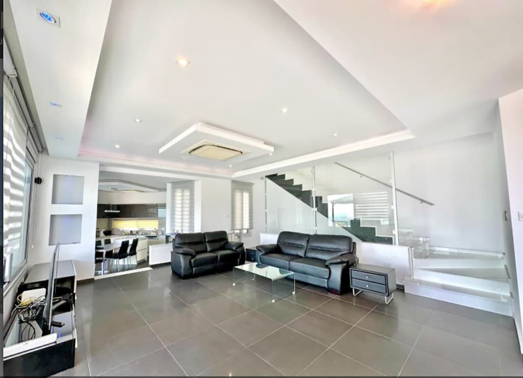 4 Bedroom Villa in Ayios Athanasios - photo 1